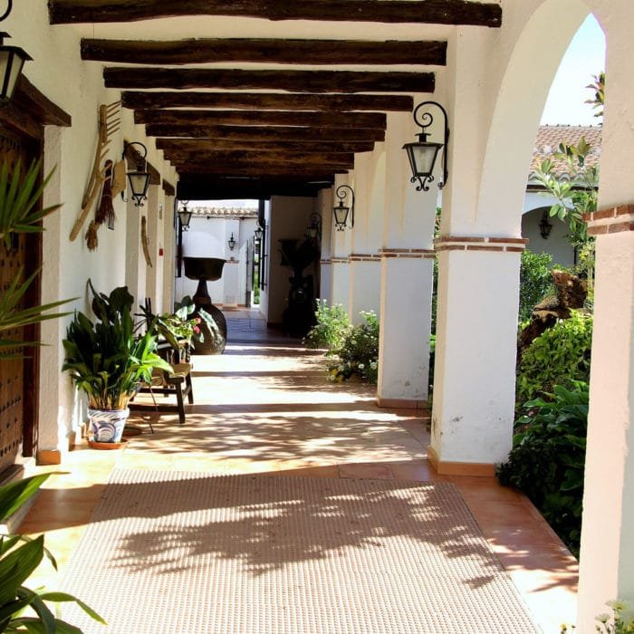 Galería del patio del hotel